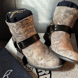 FreeBird Santiago Black/White Snake Booties